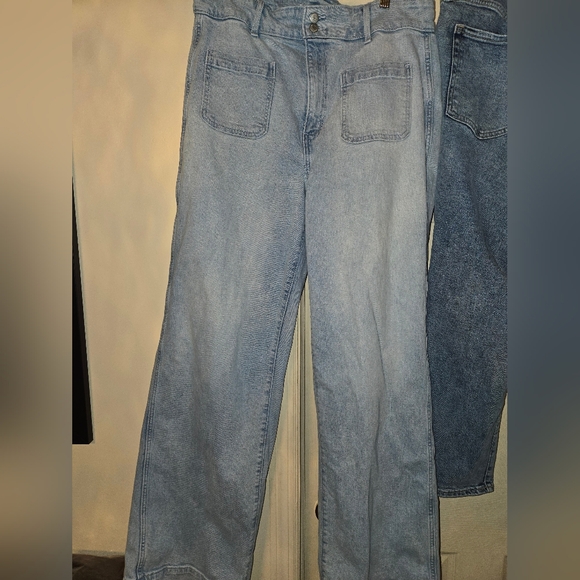 EUC Old Navy 3pc Jeans Bundle - Picture 3 of 8